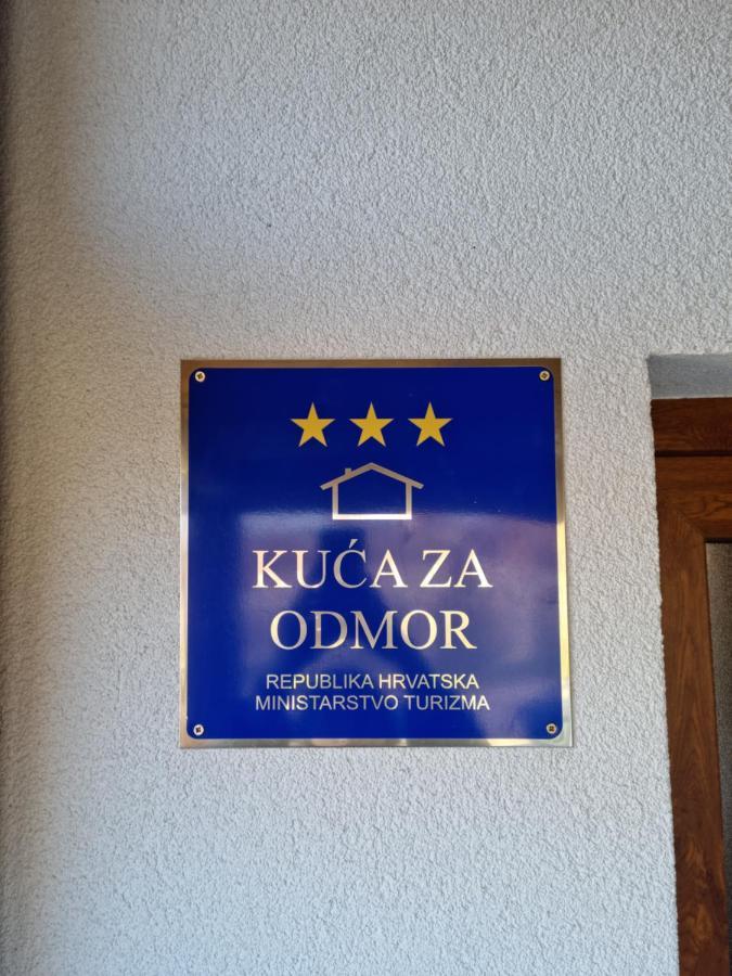 Kuca Za Odmor Baron Villa Kutjevo Exterior photo